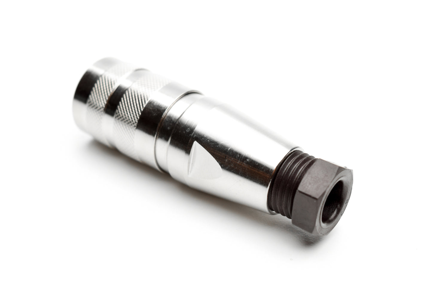 C091 31D007 100 2 Female Connectors with internal strain relief and metal locking ring. Complete EMI shielding in the fully mated and locked position (EMI security). Screw locking according to IEC 61076-2-106. Contacts included.