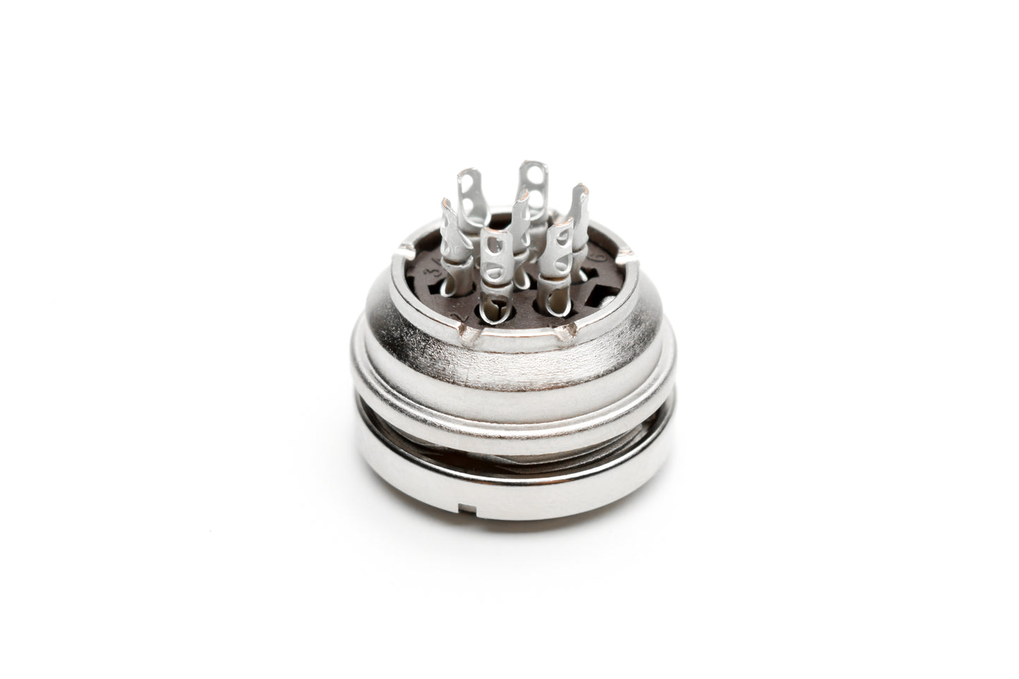 C091 31G007 100 2 Rear mounting female metal Connectors with O-ring seal and ring nut mount (hex nut available upon request). Complete EMI shielding in the fully mated and locked position (EMI security). Contacts included.