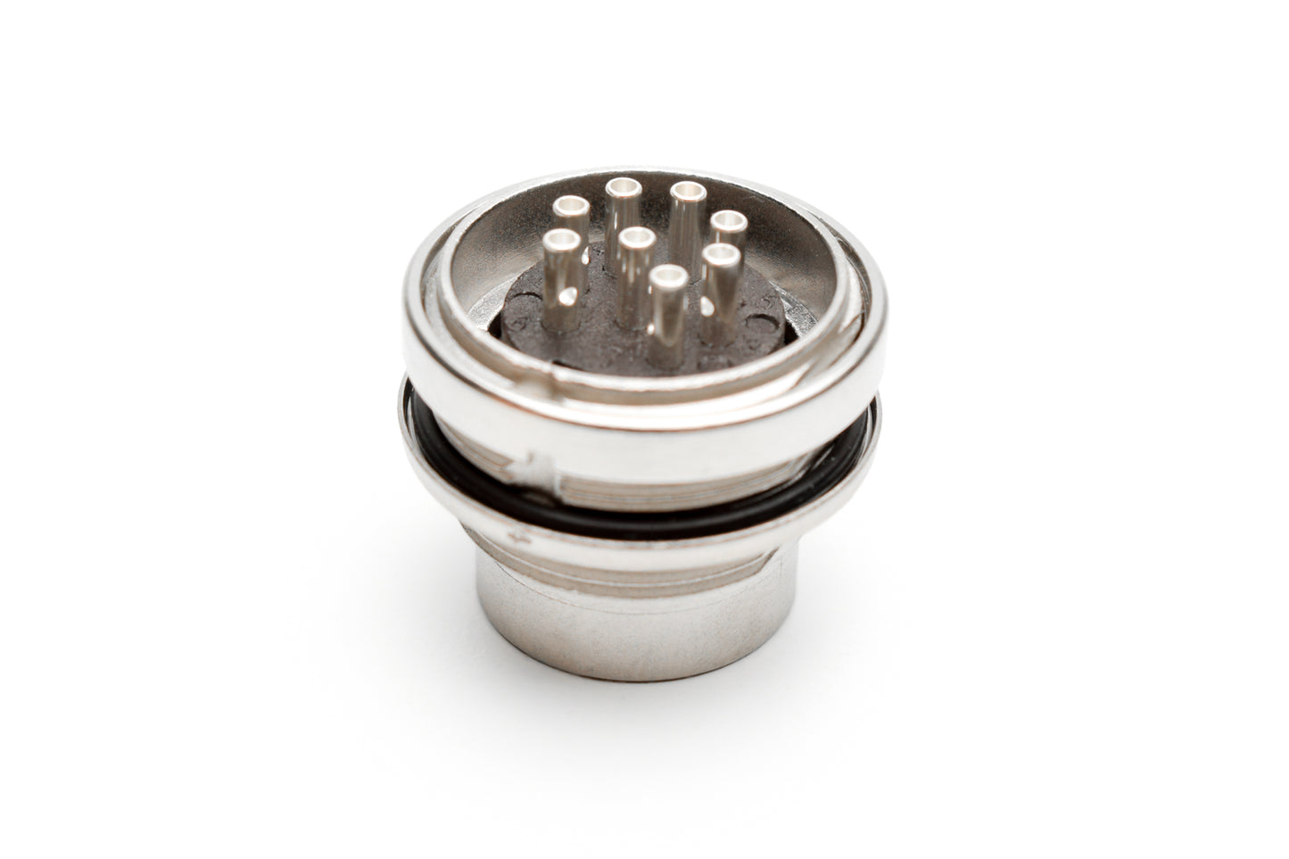 C091 31W008 100 2 Front mounting male metal Connectors with O-ring seal and ring nut mount (hex nut available upon request). Complete EMI shielding in the fully mated and locked position (EMI security). Contacts included.