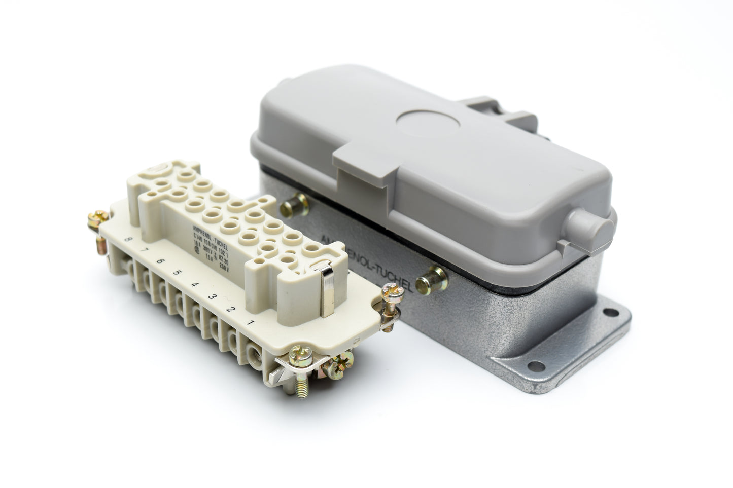 C146 10E 016 9421 16+PE- Panel Receptacle Kit, Female, 20/12AWG