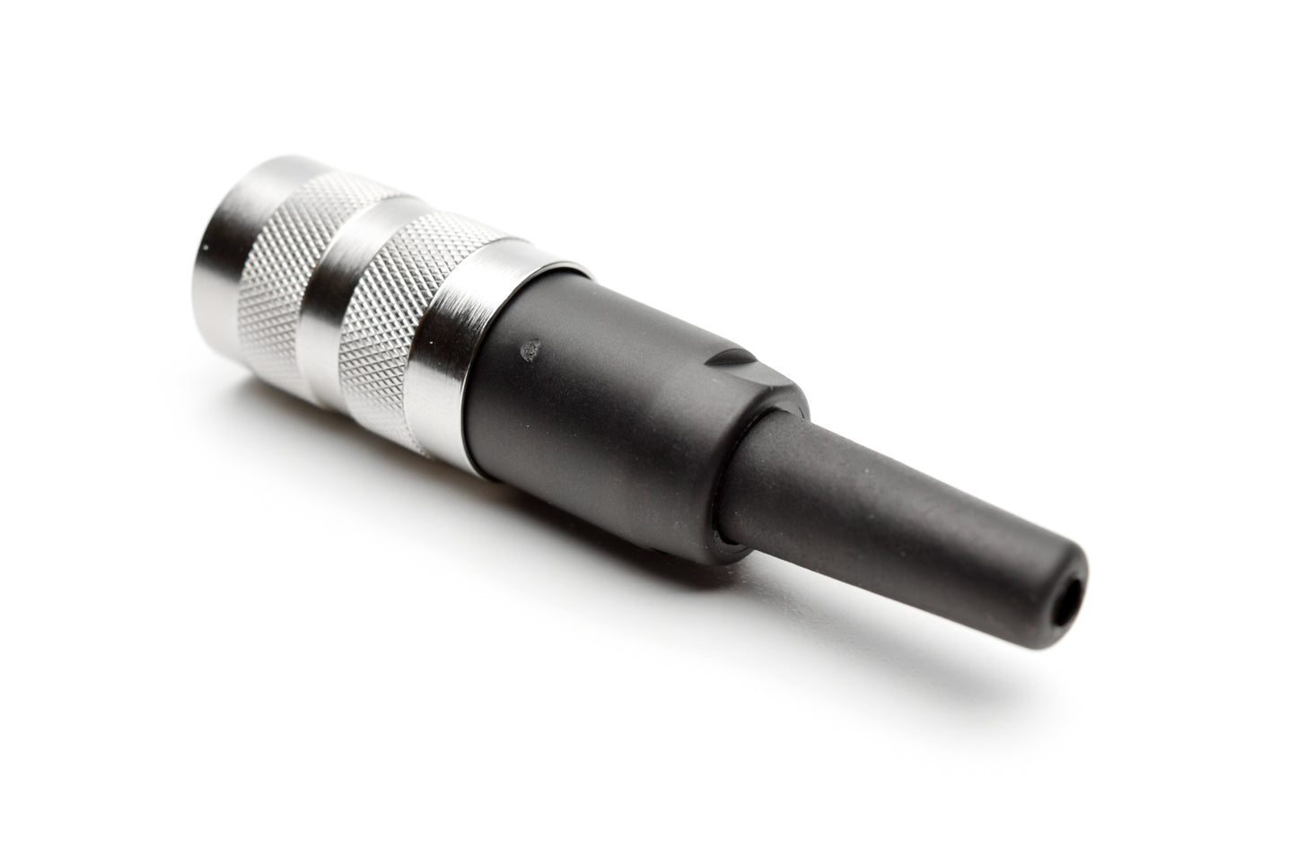 T 3361 001 Female Connectors with internal strain relief and metal locking ring. Screw locking according to DIN EN 60130-9 / IEC 60130-9. Contacts included.