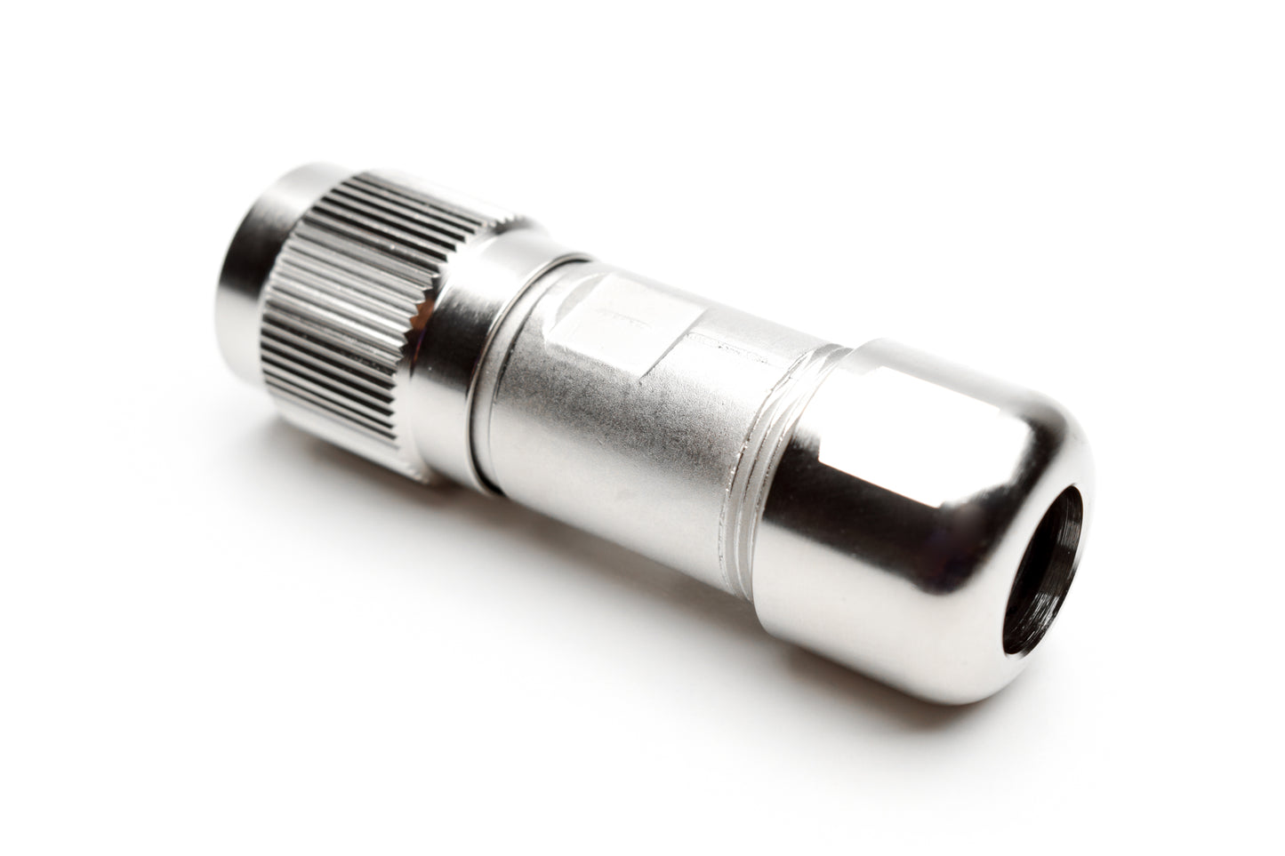 C091 11D008 002 4 Female Connectors with internal strain relief and metal locking ring. Complete EMI shielding in the fully mated and locked position (EMI security). Screw locking according to IEC 61076-2-106. Fully intermateable with C091D connectors.