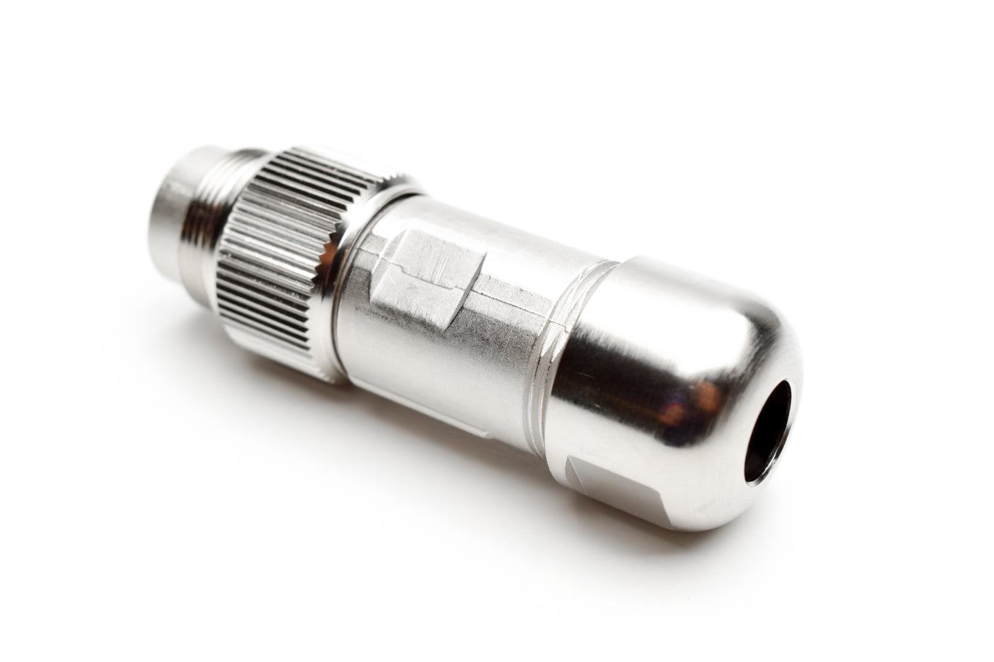 C091 11H004 001 4 Male Connectors with internal strain relief and metal locking ring. Complete EMI shielding in the fully mated and locked position (EMI security). Screw locking according to IEC 61076-2-106.