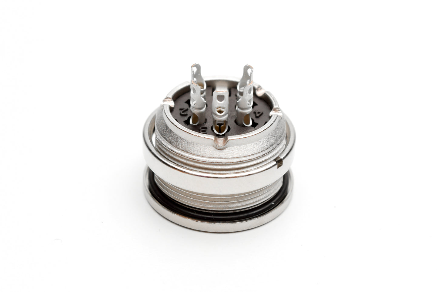 C091 31N005 100 2 Front mounting female metal Connectors with O-ring seal and ring nut mount (hex nut available upon request). Complete EMI shielding in the fully mated and locked position (EMI security). Contacts included.