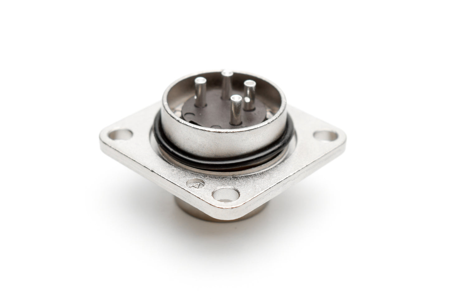 C091 31S004 100 2 Flange mount male metal Connectors with O-ring seal and ring nut (hex nut available upon request). Complete EMI shielding in the fully mated and locked position (EMI security). Contacts included.