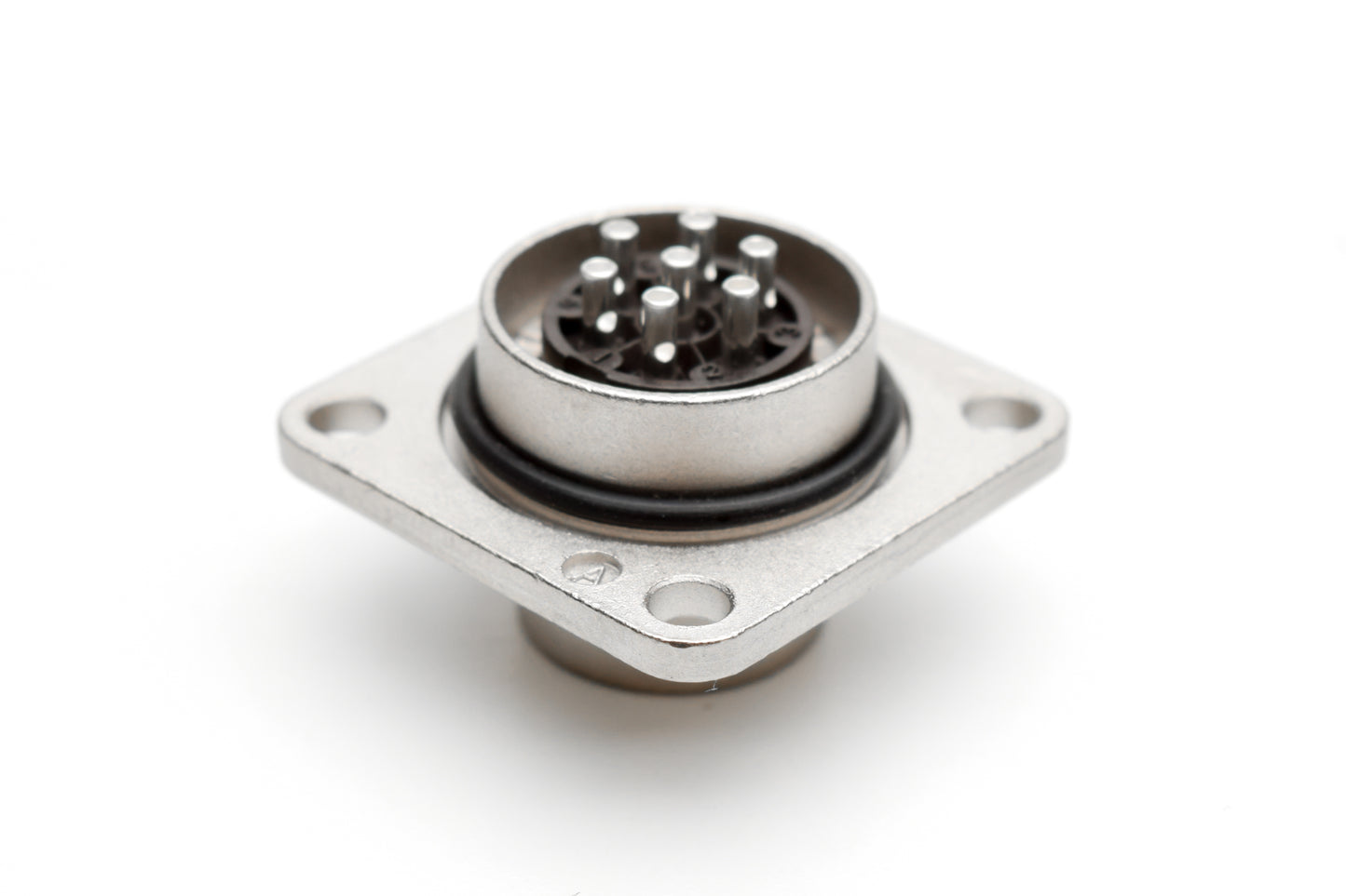 C091 31S007 100 2 Flange mount male metal Connectors with O-ring seal and ring nut (hex nut available upon request). Complete EMI shielding in the fully mated and locked position (EMI security). Contacts included.