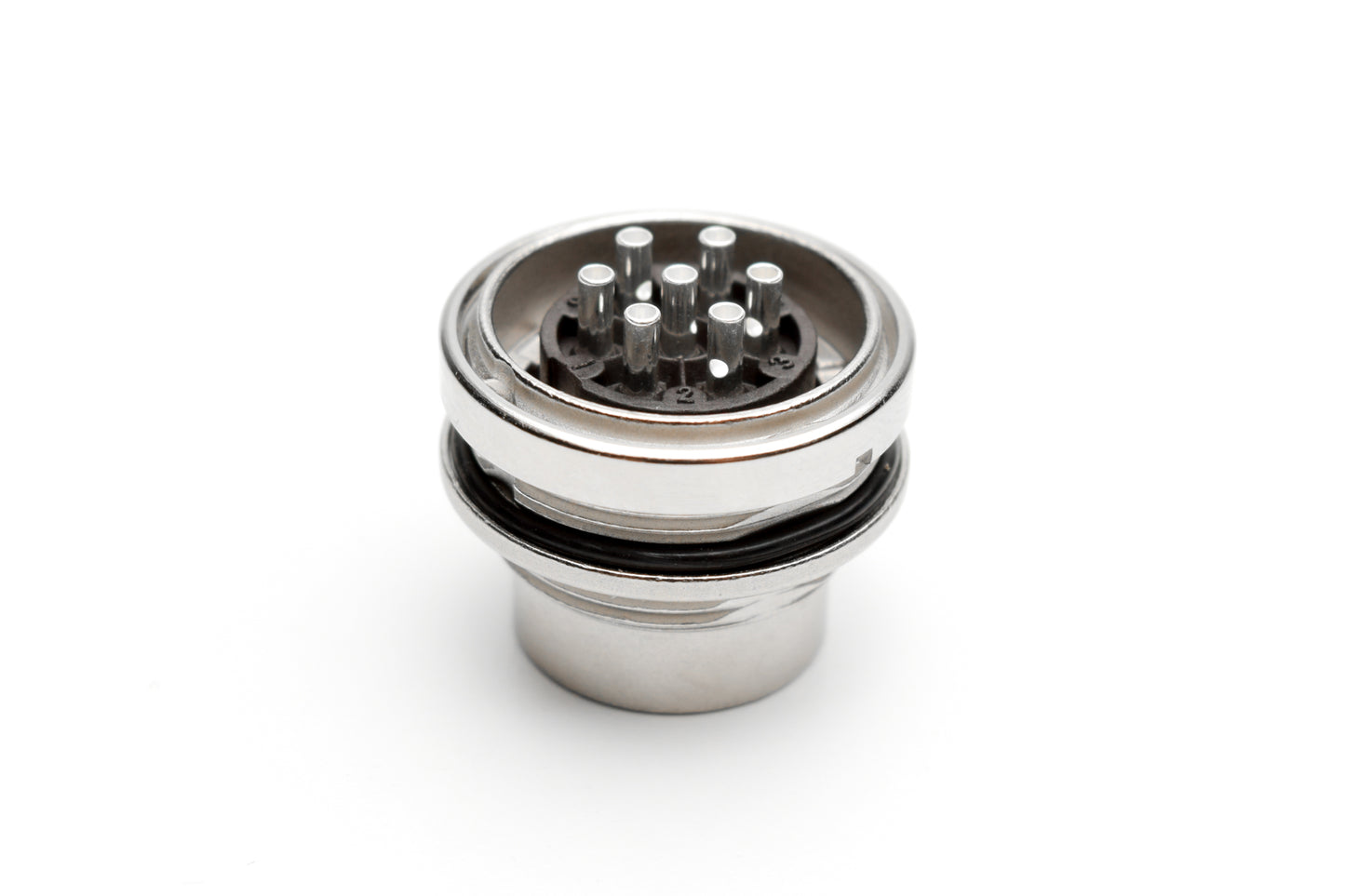 C091 31W007 100 2 Front mounting male metal Connectors with O-ring seal and ring nut mount (hex nut available upon request). Complete EMI shielding in the fully mated and locked position (EMI security). Contacts included.