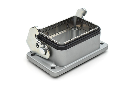 C146 11F006 001 8 Version C housing with bulkhead mounting. Centering flange with ground strap. Conductive surface with standard locking levers. High attenuation. Same dimensions as standard housings.