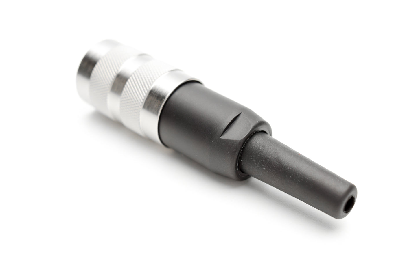 T 3301 551 Female Connectors with internal strain relief and metal locking ring. Screw locking according to DIN EN 60130-9 / IEC 60130-9. Contacts sold separately.