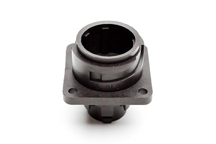 C016 10C014 000 1 14+PE Male receptacle with mounted gasket. Mounting hole Ø26.2. Suitable sealing for fixing screws must be provided. For use with crimp contacts (sold separately).
