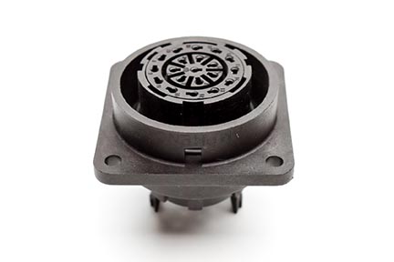 C016 10G019 000 2 19+PE Female receptacle with mounted gasket. Mounting hole Ø43.2. Suitable sealing for fixing screws must be provided. For use with crimp contacts (sold separately).
